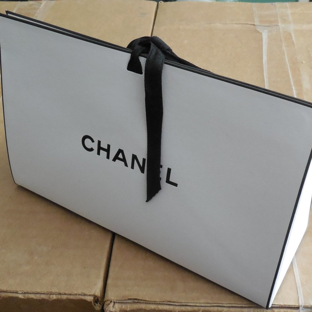 CHANEL Triangle Gift Box Empty 8.75x5.5x3" - Picture 2 of 12